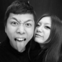 搞怪与幸福甜美的黑白接吻情侣头像一左一右有些人很自然的就走进别 搞怪与幸福甜美的黑白接吻情侣头像一左一右有些人很自然的就走进别