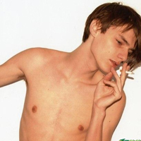 我还有你唯美意境的侧面男生头像