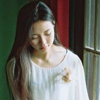 森系意境女生微信头像