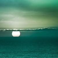 微信海上生明月的风景头像