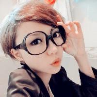 戴近视眼镜美女头像微信美女头像